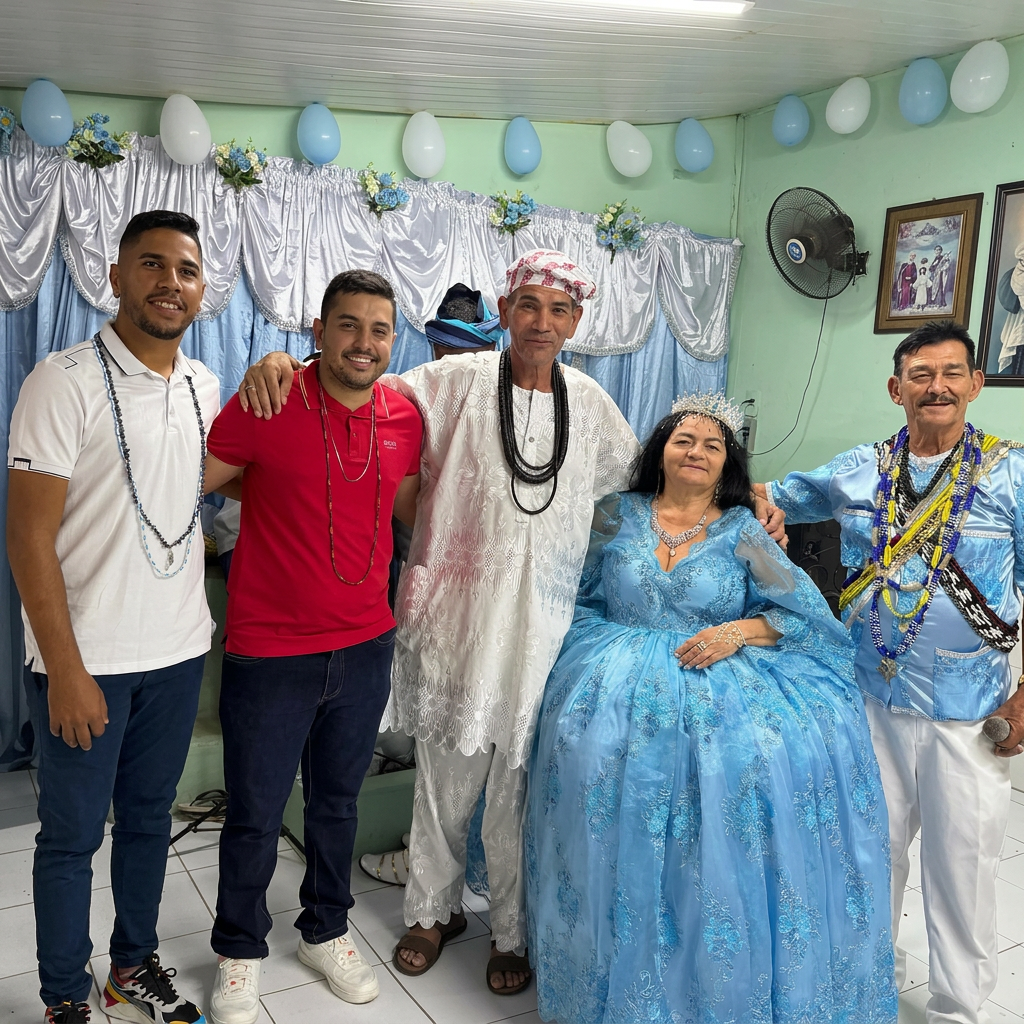 Pai Antônio de Xangô ao lado de sacerdotes e devotos em visita a casa irmã, com iemanjá ao centro